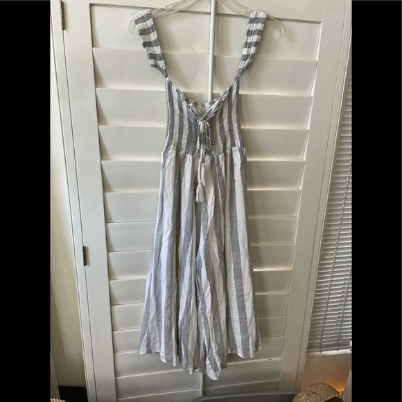 Skylar + Madison smocked off shoulder jumpsuit S - Picture 3 of 7